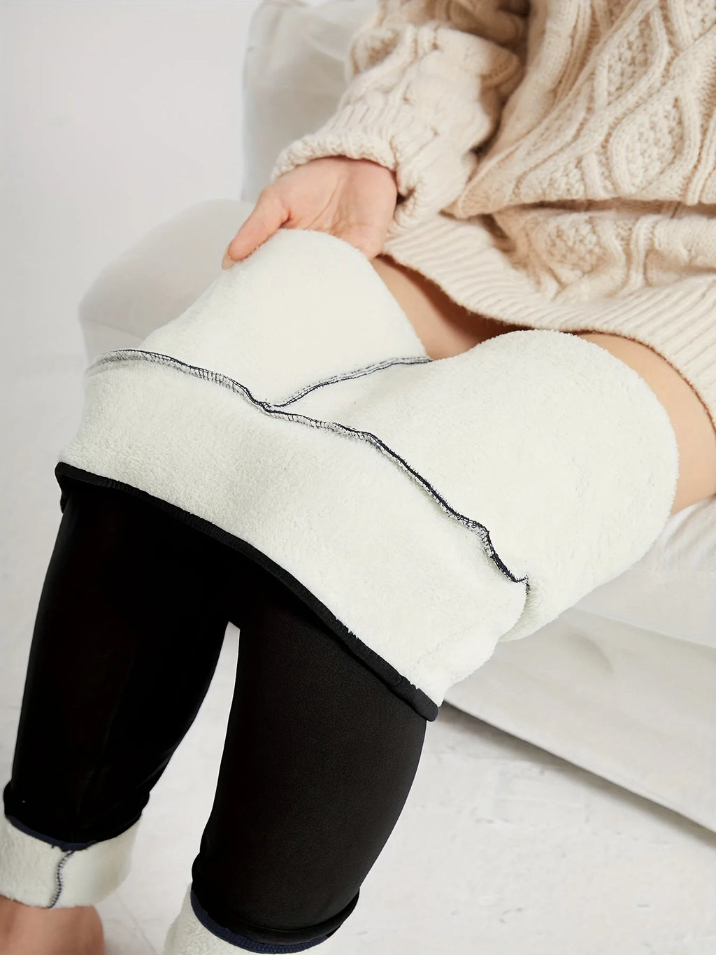 High-Waist Fleece-Lined Leggings for Women in Winter image 9