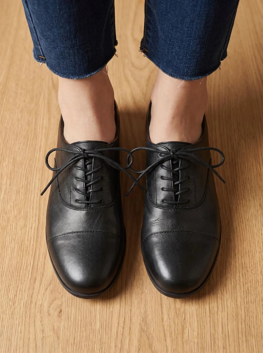 Leather Lace-Up Oxford Shoes with Cap-Toe for Women image 19